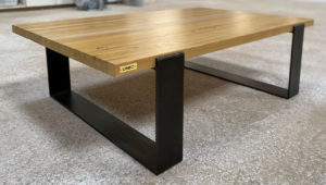 table en bois piètement metal